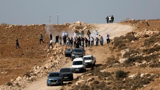 İşgalci askerler 40 Filistinliyi gözaltına aldı