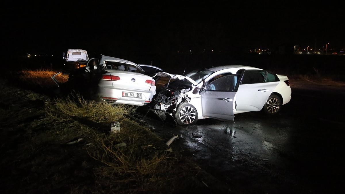 Nide-Kayseri karayolunda katliam gibi kaza! 3 kii yaamn yitirdi