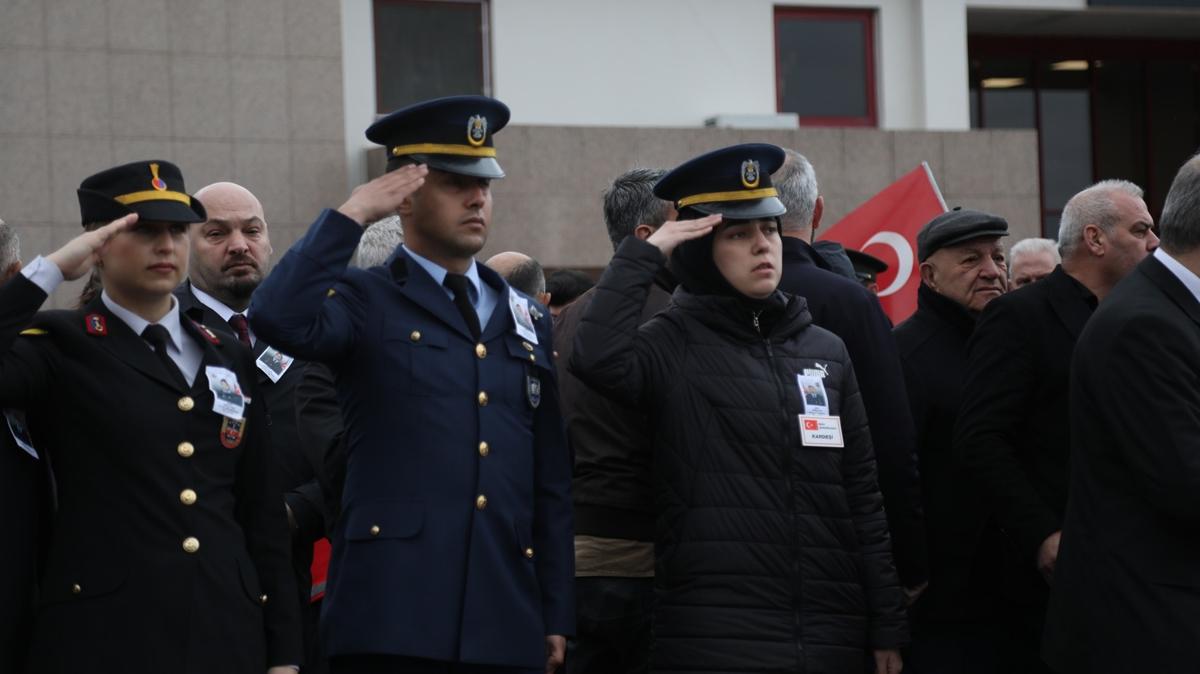 ehit aabeyini asker selamyla karlad