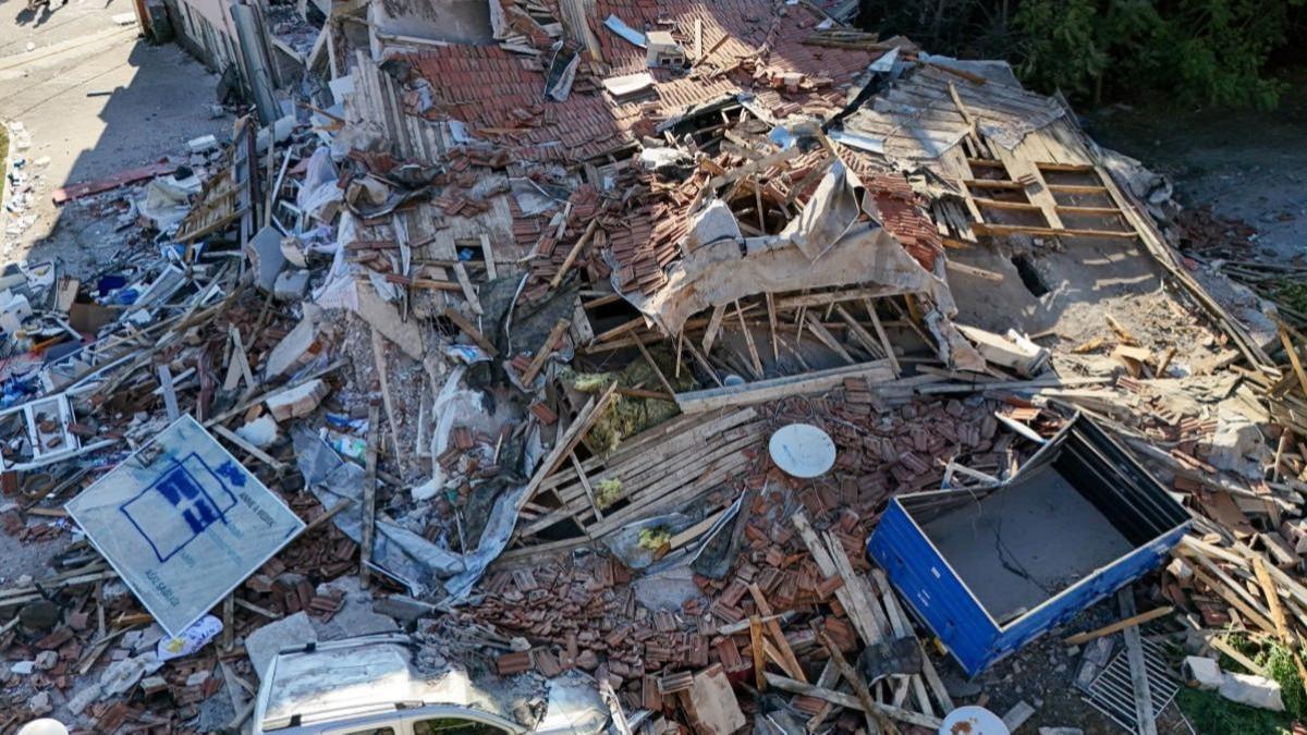 Blge 4 aydr sallanyor! Trkiye tarihinde grlmedi