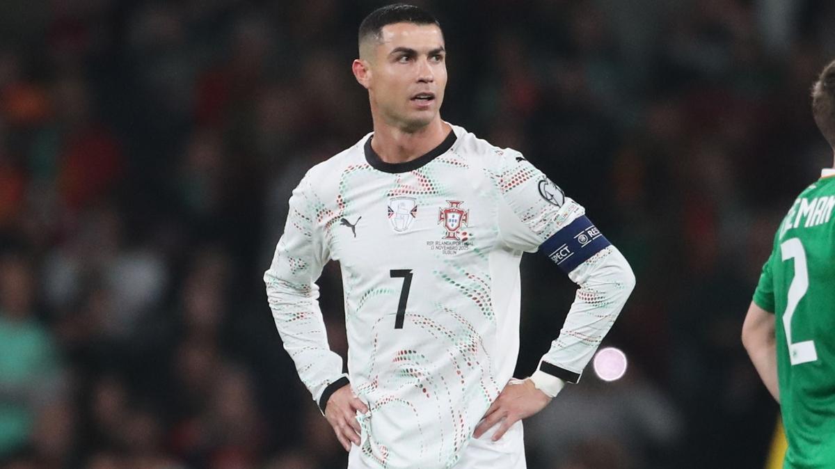 Cristiano Ronaldo, milli formayla bir ilki yaad