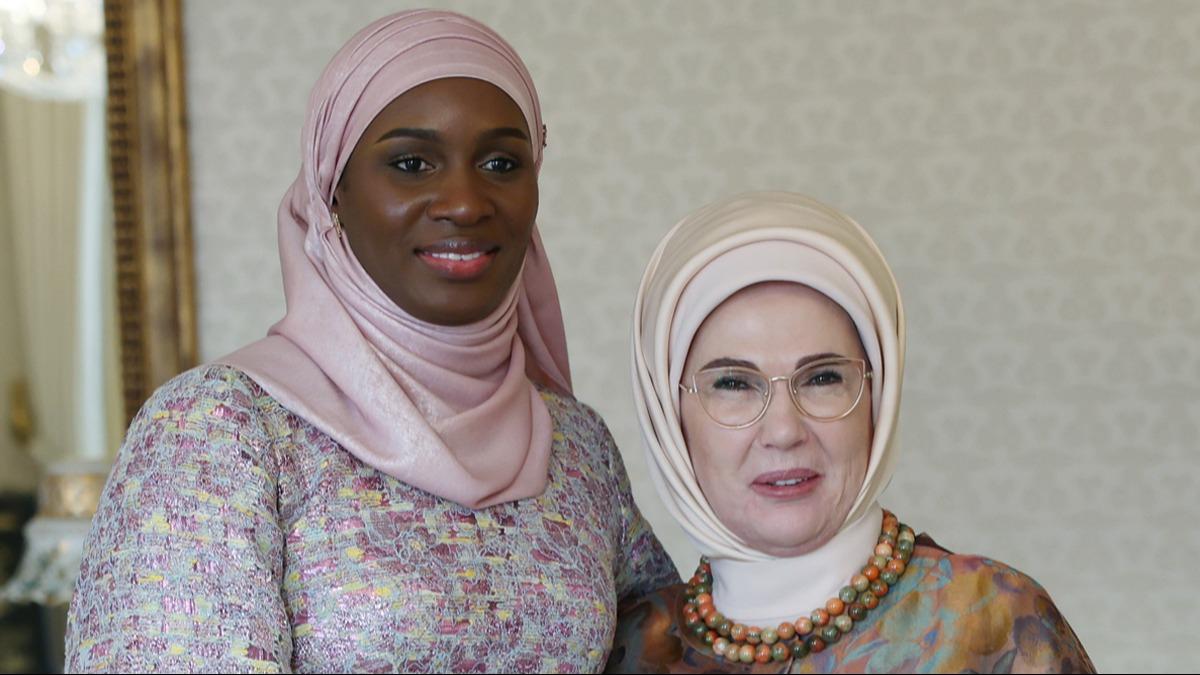 Emine Erdoan, Senegal Cumhurbakannn ei Faye ile grt