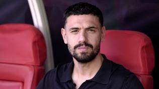 Demiral'dan Dnya Kupas szleri