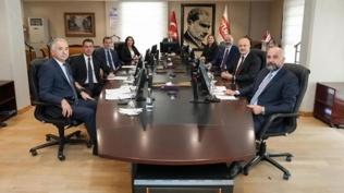 RTK tarihinde bir ilk! Kadn bakan vekili greve balad