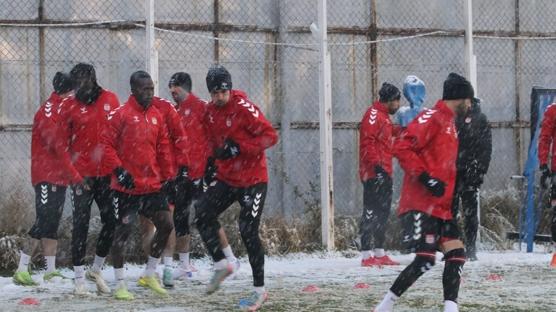 Sivasspor, Esenler Erokspor deplasmanına hazırlanıyor