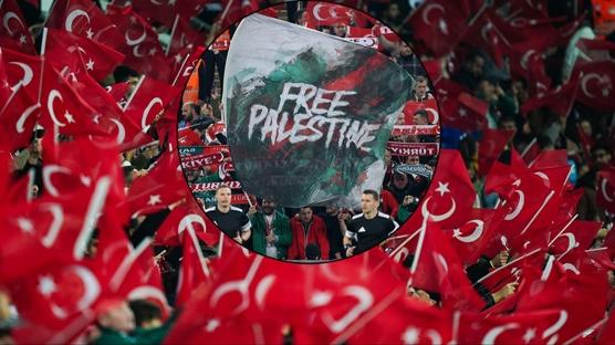 Bursa kırmızı beyaza büründü!