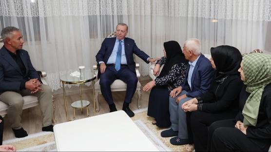 Cumhurbaşkanı Erdoğan Adıyaman'da depremzede Kizir ailesinin misafiri oldu