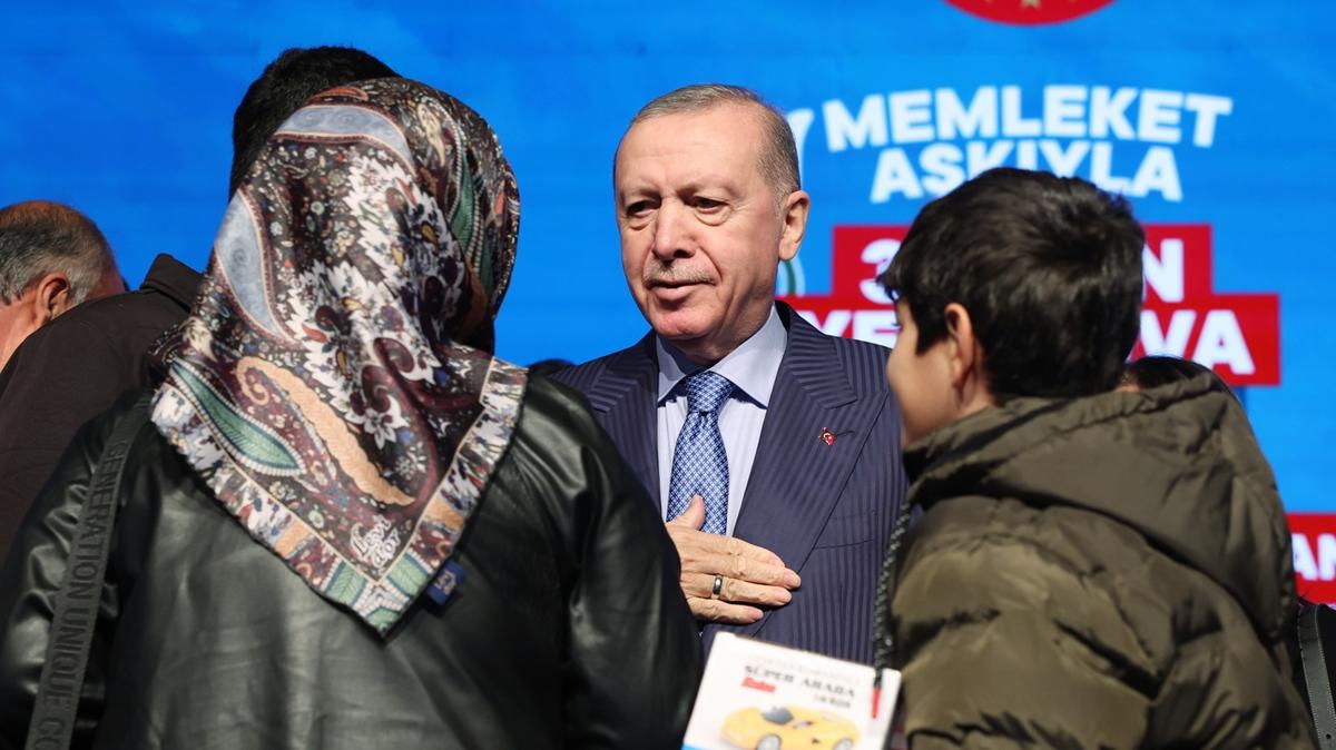 Cumhurbaşkanı Erdoğan İndere köy evlerini ziyaret etti
