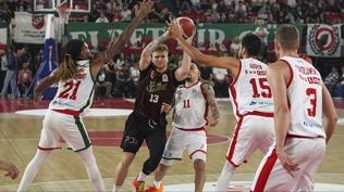 Manisa Basket, İzmir'de Karşıyaka'yı mağlup etti