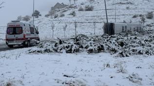 Nevşehir'de feci kaza: İşçi servisi yan yattı