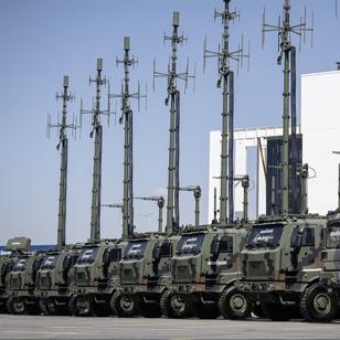 Tel Aviv'de 'Çelik Kubbe' alarmı