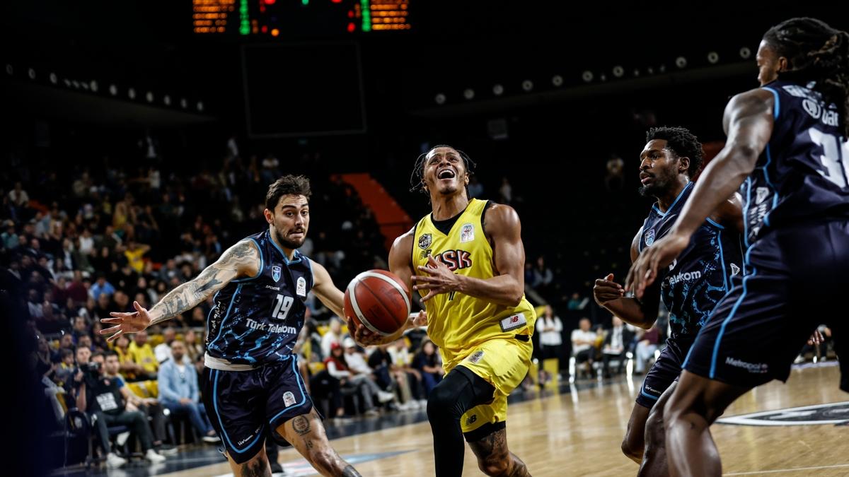 Trk Telekom, Mersin'i deplasmanda malup etti