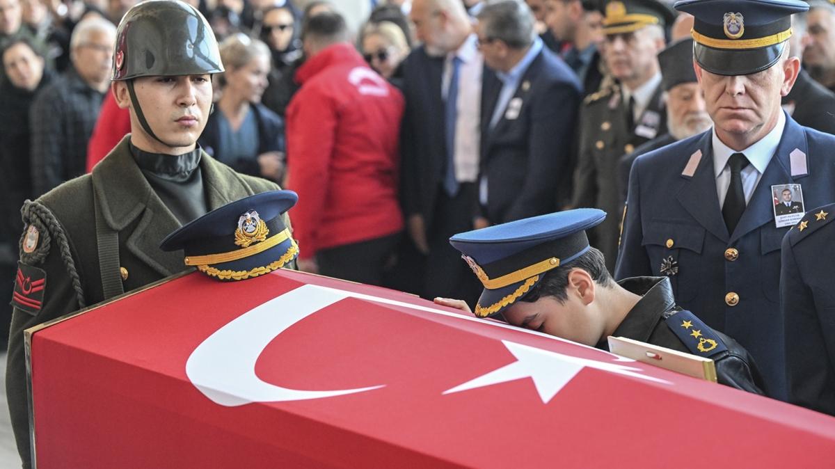 Trkiye ehidini uurlad... Pilot Yarbay Korkmaz'a son veda