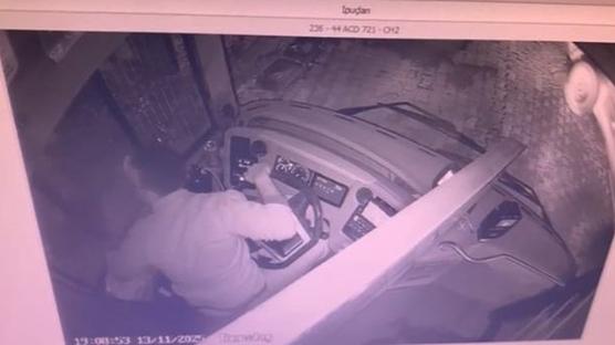 Yolcu dolu otobüse kurşun yağdırdı