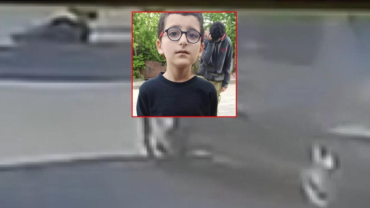 Daha 12 yandayd! stanbul'da scooter sryordu, otomobil arpt