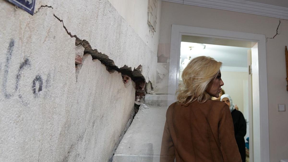 Evler kme tehlikesiyle kar karya! zmir'de ''tnel'' felaketi