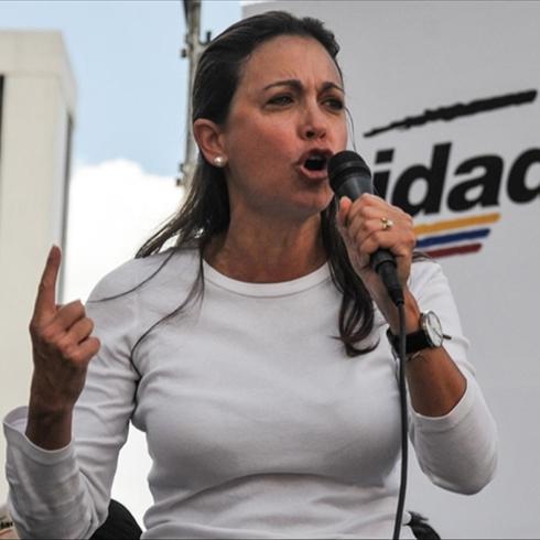 İsrail yanlısı Venezuelalı muhalif liderden ordudan silahlarını bırakmasını istedi