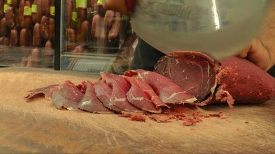 Pastrma hastanelik etti: 5 kii zehirlendi, ikisi gzetim altnda