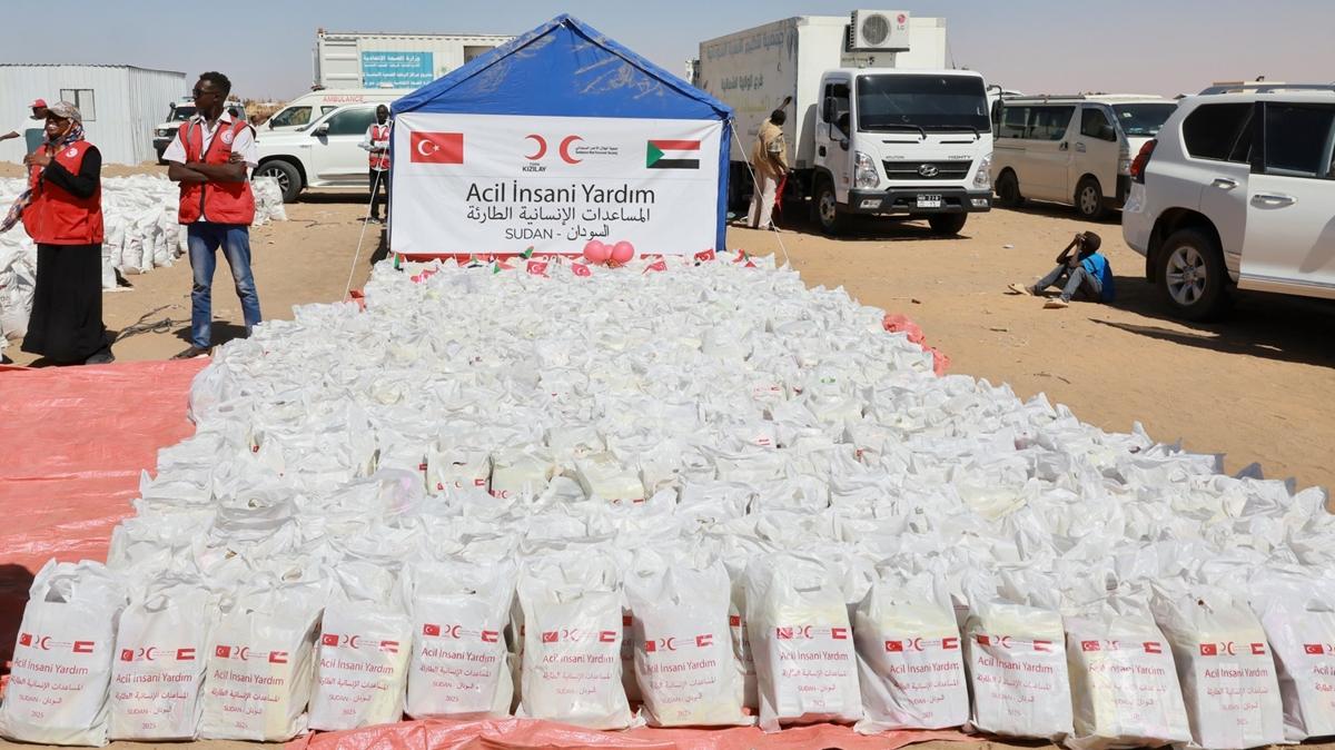 Trk Kzlaydan Sudan'da yerinden edilenlere gda destei