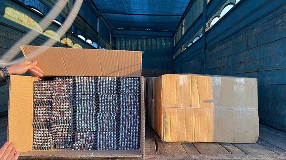Zehir deposuna baskn! Yarm milyon sentetik hapla yakalandlar