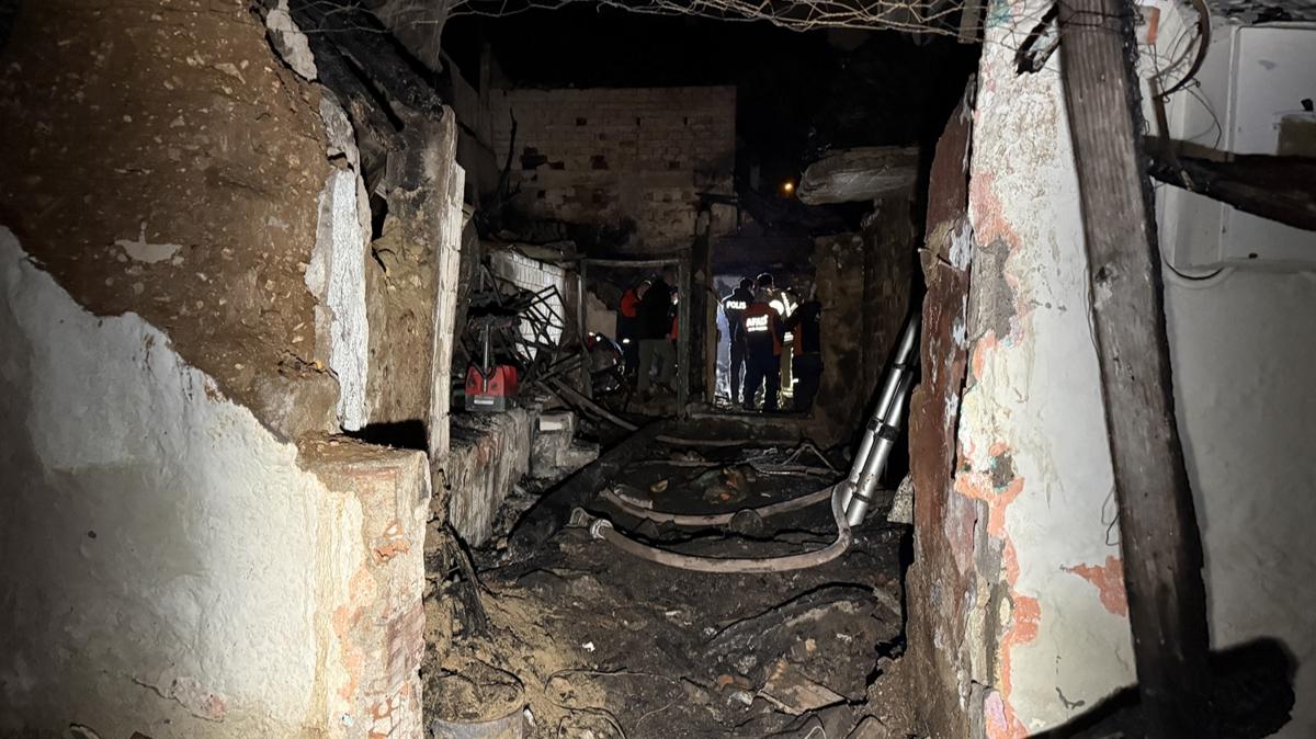 2 katl evde yangn: 1 cansz beden bulundu