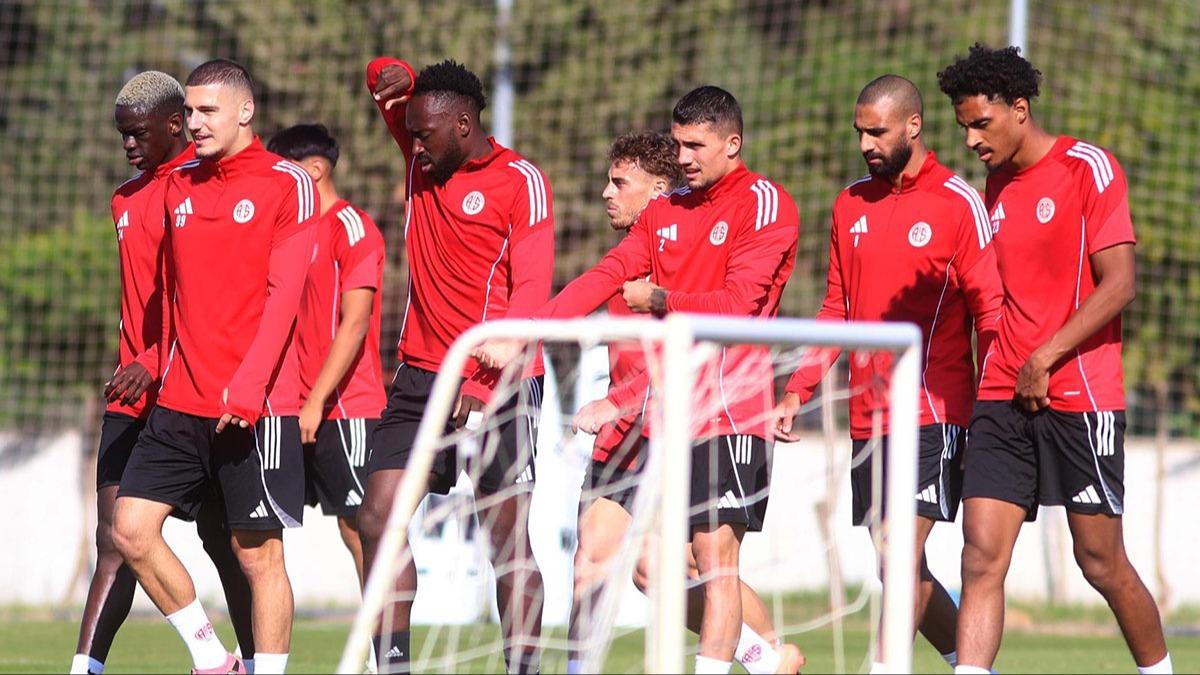 Antalyaspor'da Konyaspor mesaisi balad