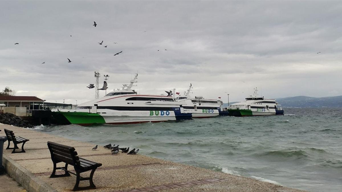 Deniz otobsne frtna engeli... Baz seferler iptal edildi