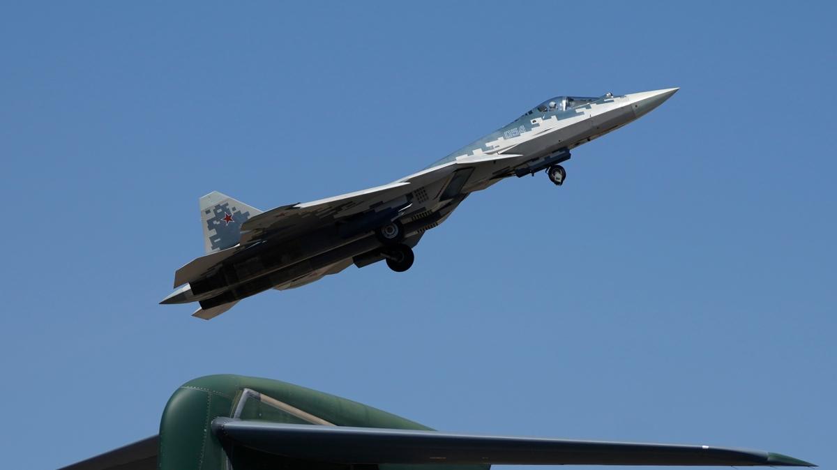 Dnyann konutuu Su-57 anlamas... 5. nesil sava jetleri hava ssnde 