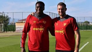 Göztepe'nin istikrarlı iki yıldızı Lis ve Heliton