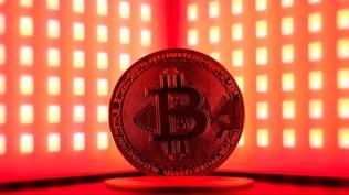 Kripto piyasas sarsld! Nisan'dan bu yana en dk seviyeyi grd