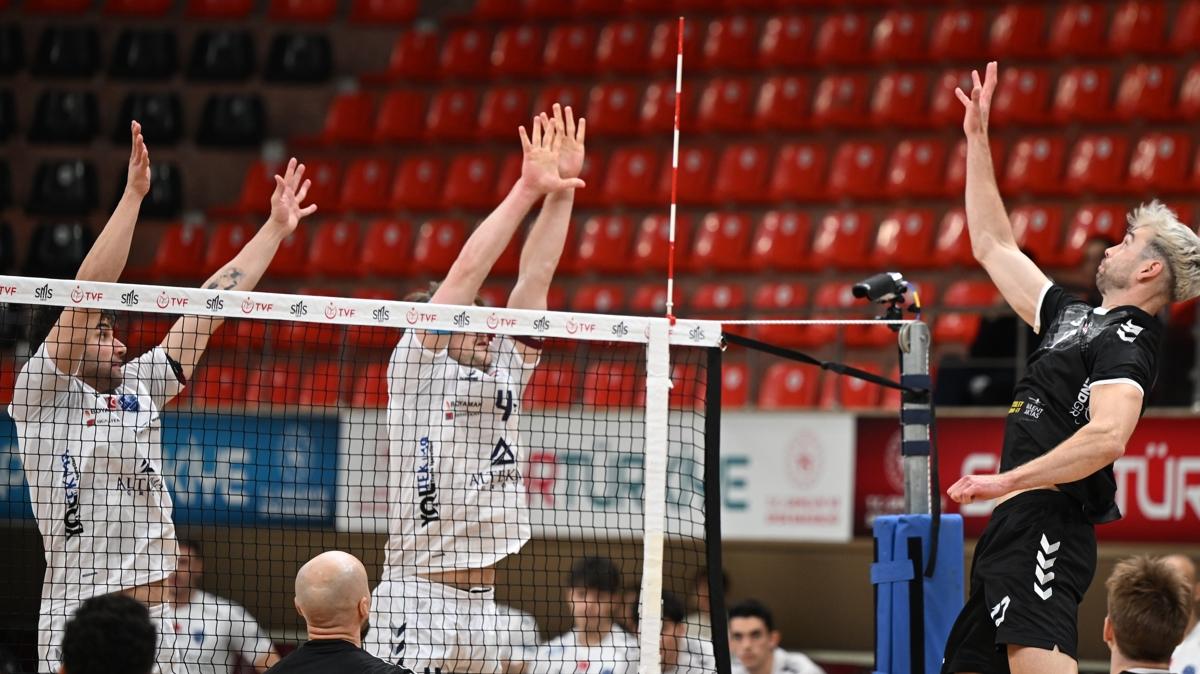 Altekma deplasmanda kazand