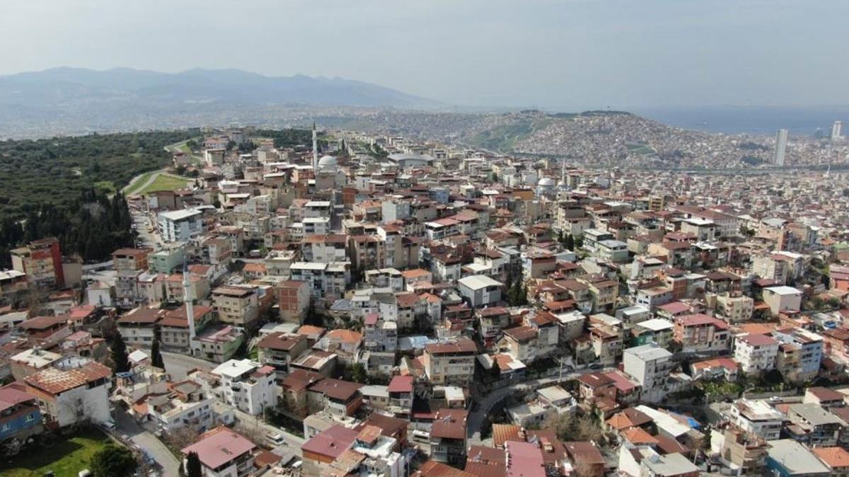 CHP'li belediye vatanda ileden kartt! Evlerde atlak olutu, geceyi sokakta geirdiler