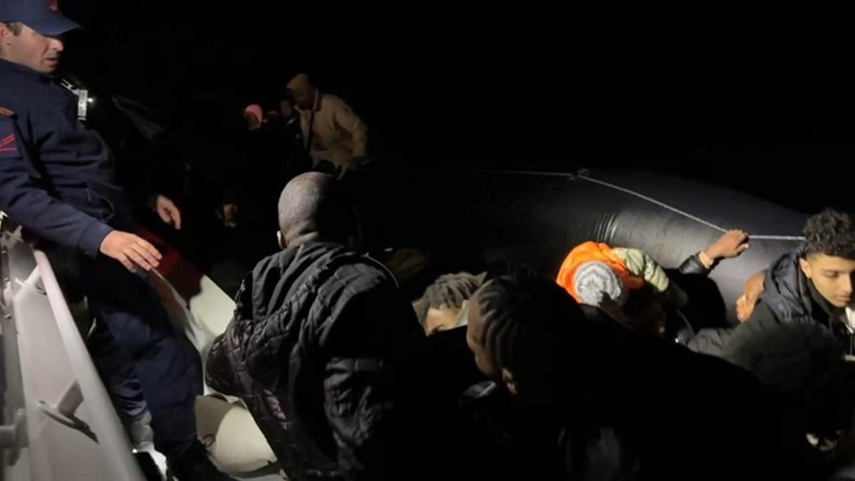 Foa aklarnda 4' ocuk 36 dzensiz gmen kurtarld