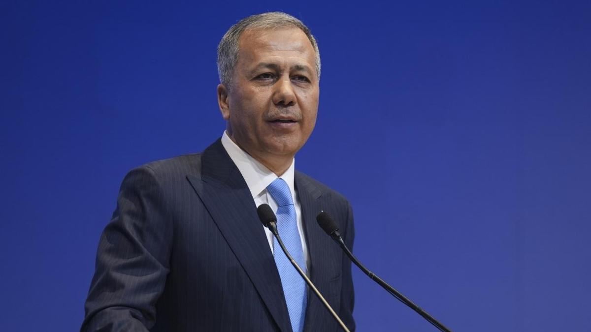 Bakan Yerlikaya Polis Tekilat Toplants'na katld