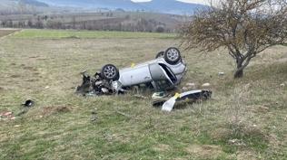 Kastamonu'da devrilen otomobildeki 2 karde ld