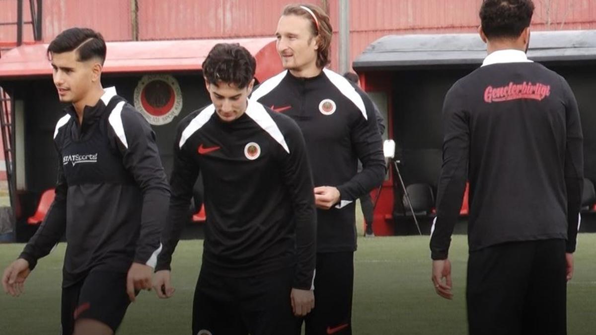 Genlerbirlii'nde Galatasaray mesaisi devam etti