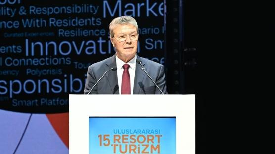 KKTC Babakan stel'den Rum ynetimine tepki: Turistlerin kuzeye geiini engelliyor