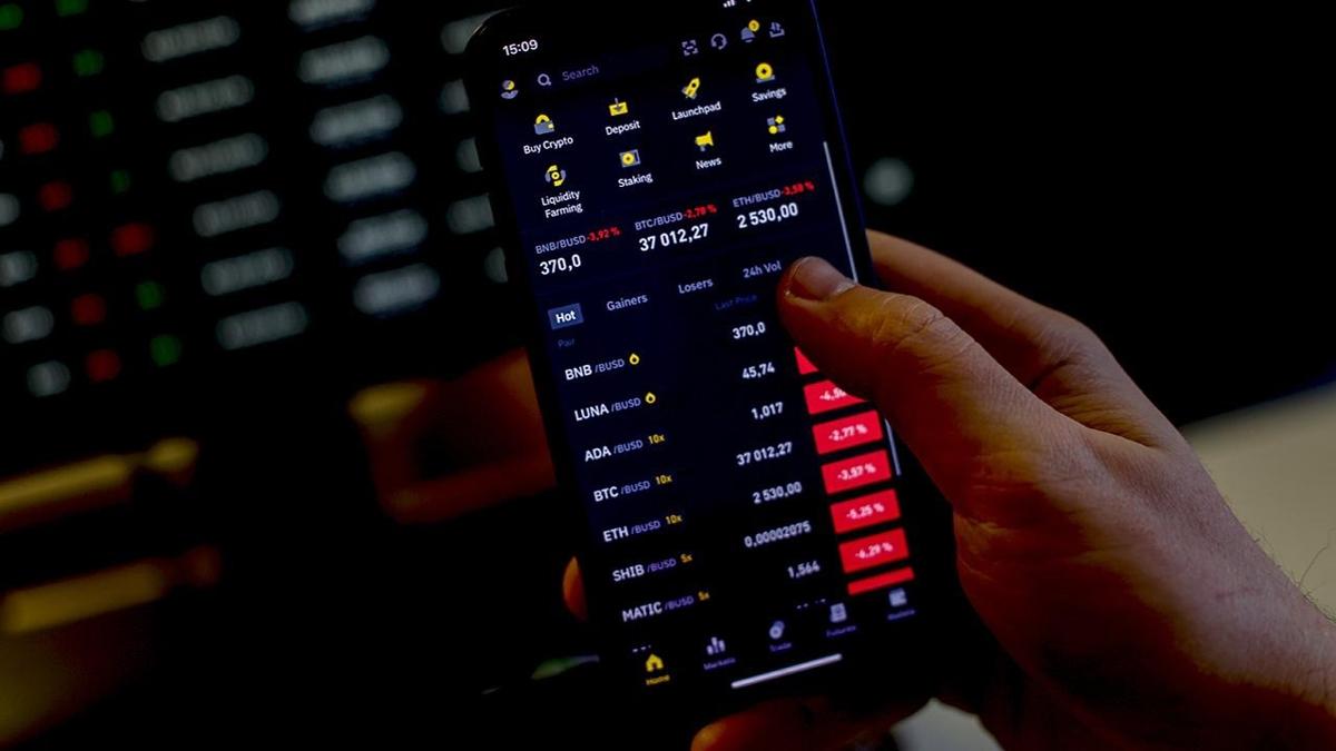 Kripto piyasalarnda panik satlar! Bitcoin'de Nisan 2025'ten bu yana en sert d