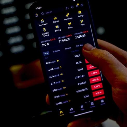 Kripto piyasalarnda panik satlar! Bitcoin'de Nisan 2025'ten bu yana en sert d