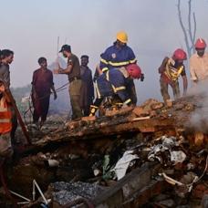 Pakistan'da tutkal fabrikasnda patlama: 15 l, ok sayda yaral