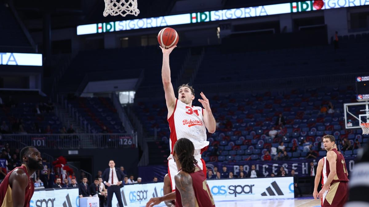 Baheehir Koleji evinde kazand