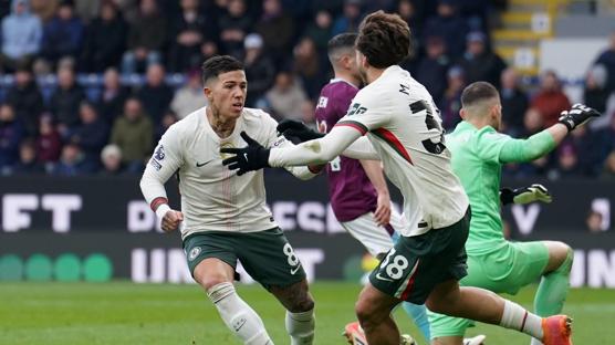 Chelsea deplasmanda 2 golle galip