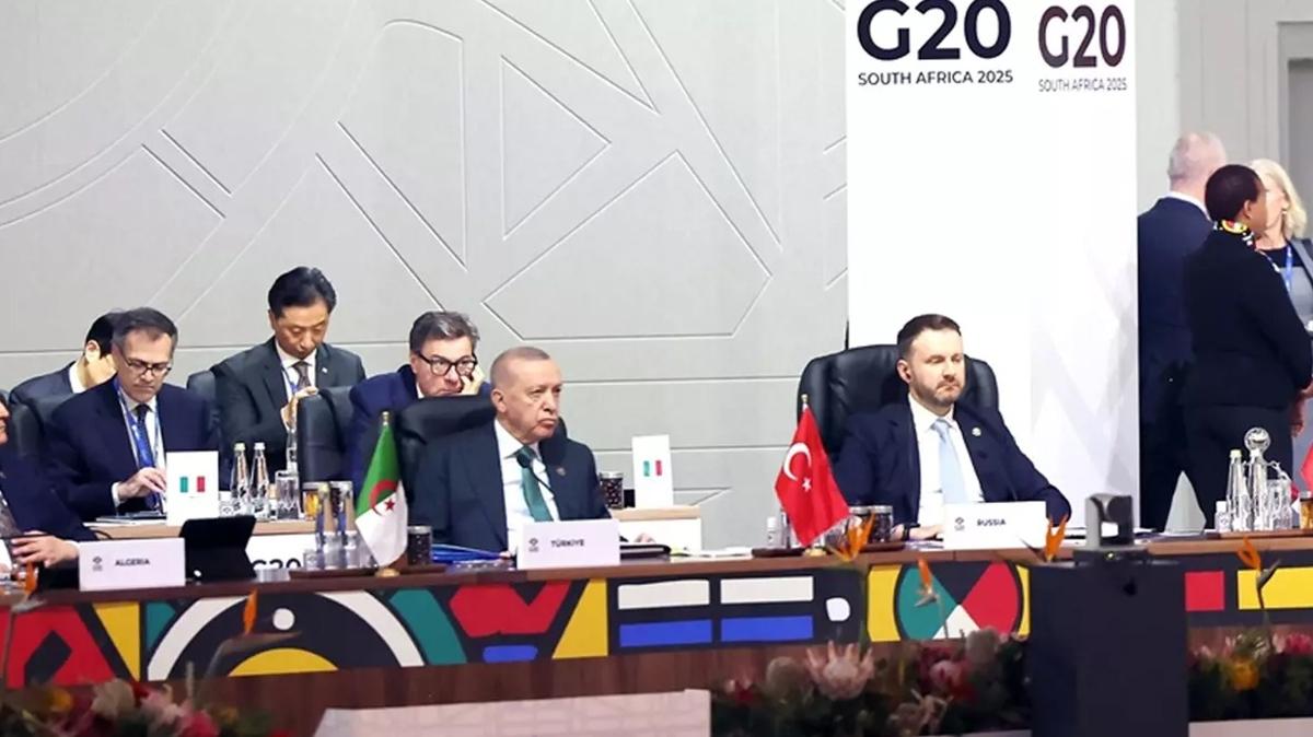 Cumhurbakan Erdoan, G20 Liderler Zirvesi'nde dzenlenen akam yemeine katld  