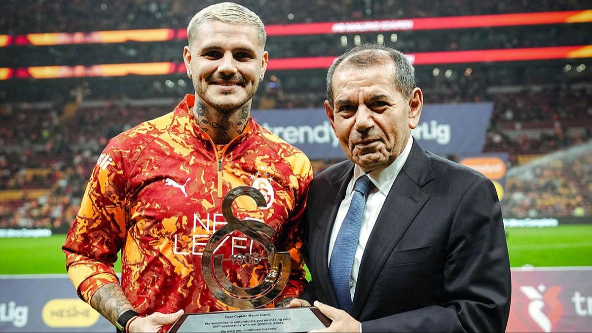 Galatasaray'da 100. mana kan Icardi'ye zel plaket