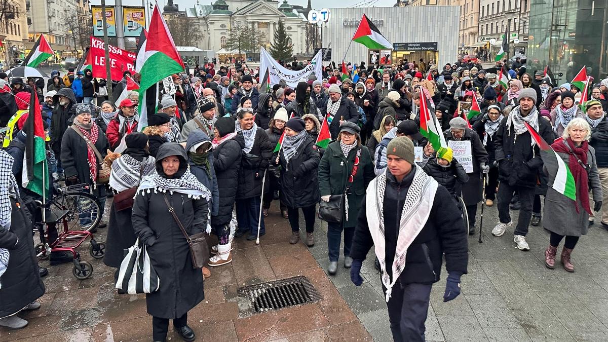 Stockholm'de soykrmc srail'in saldrlarna protesto