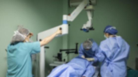 Uzman doktor 21 yıldır böyle bir şey görmedi! Yağ bezesi sandı, dev kitle çıktı