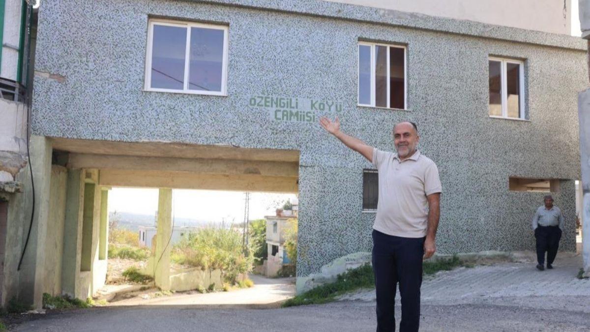 Yer skntsna Karadeniz usul zm! Caminin altndan kamyonlar geiyor