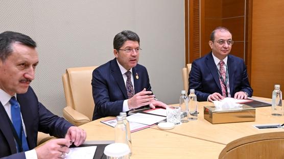 Bakan Tun'tan Suudi Arabistan'da diplomasi trafii... Mevkidalaryla bir araya geldi