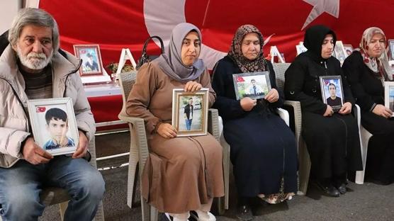 CHP'nin 'mral' kararna Diyarbakr annelerinden tepki: Biraz da bizi dnn