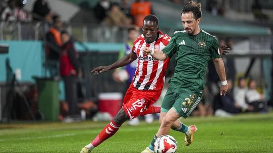 Esenler Erokspor, sahasnda 3 puan ald